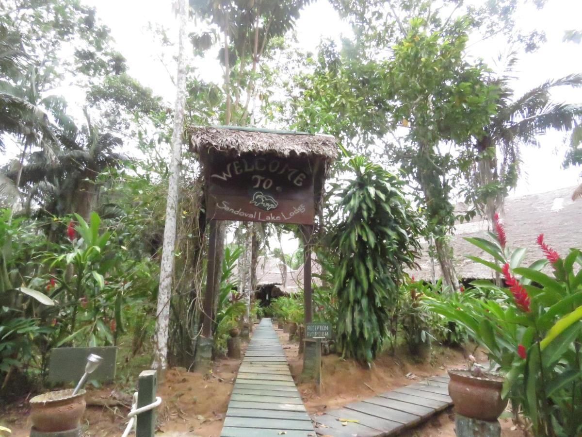 Sandoval Lake Lodge Puerto Maldonado Ngoại thất bức ảnh